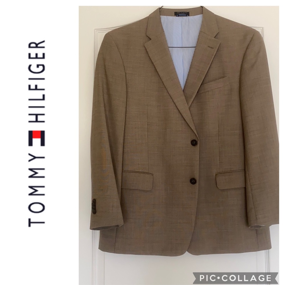 TOMMY HILFIGER SUIT JACKET SIZE M  34 R -Offers Welcome